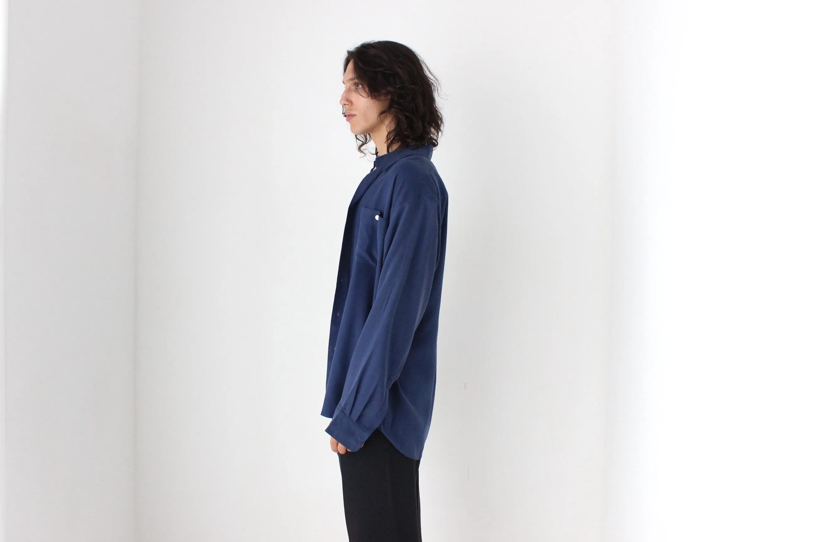 90s Textured Pure Silk Relaxed Shirt in Navy