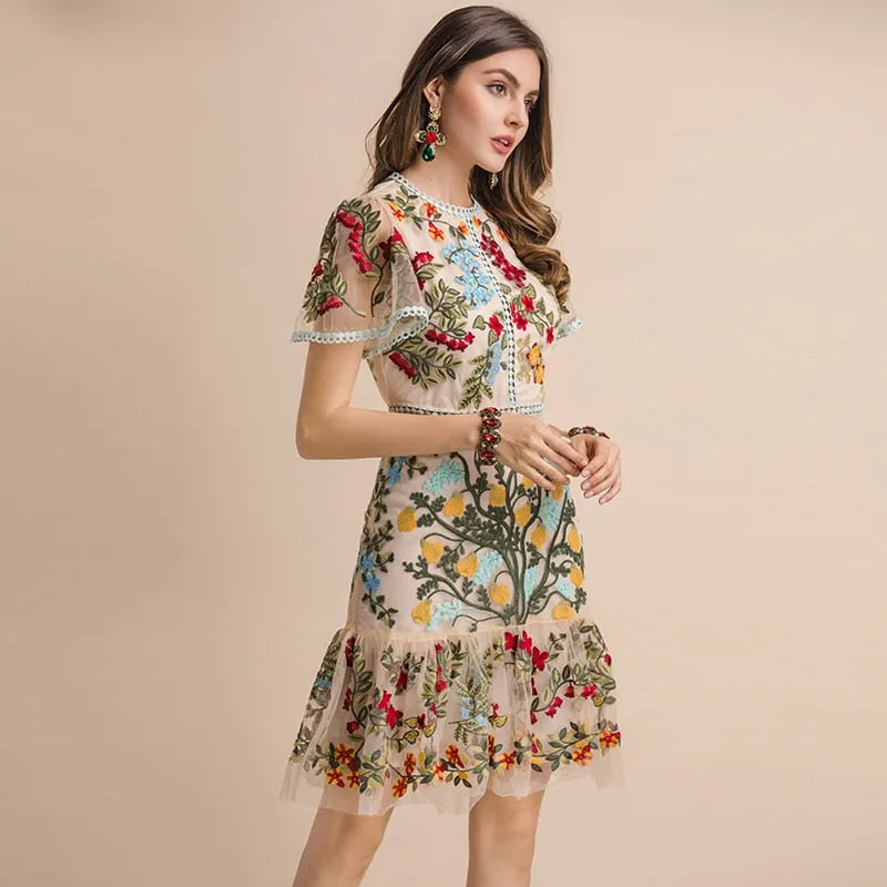 Boho Vintage Party Dress - Mini Dress Embroidered Arabella Rose in White Apricot