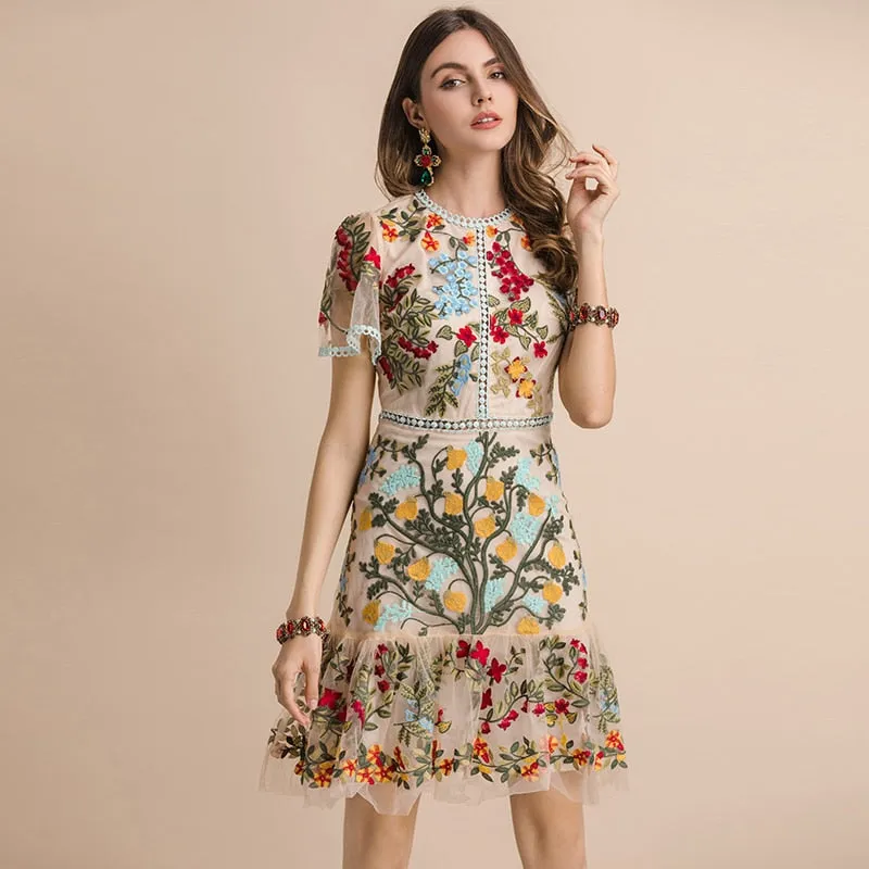 Boho Vintage Party Dress - Mini Dress Embroidered Arabella Rose in White Apricot